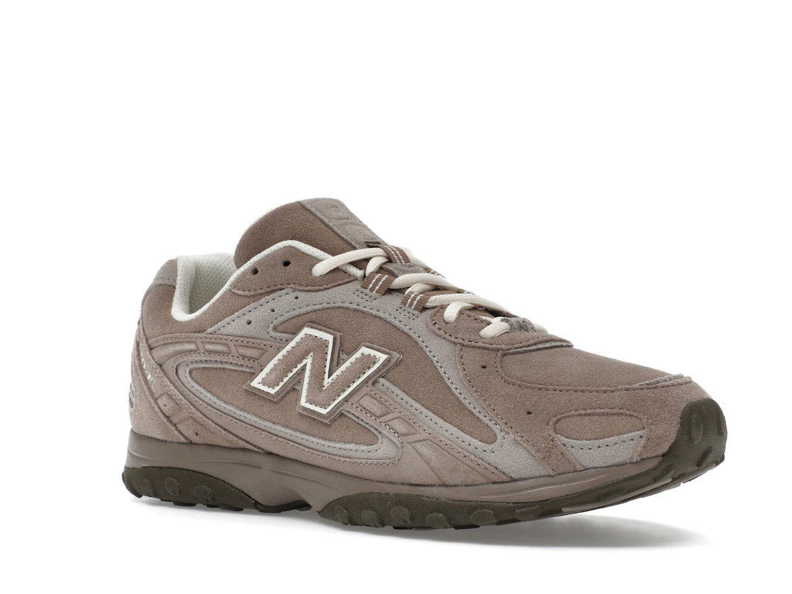 New Balance 204L Mushroom Arid Stone