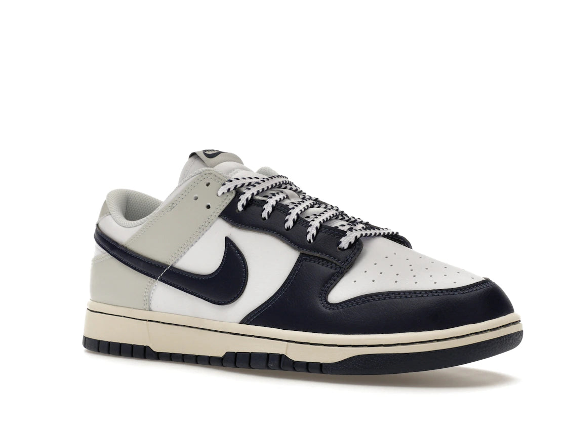 Nike Dunk Low New York Yankees