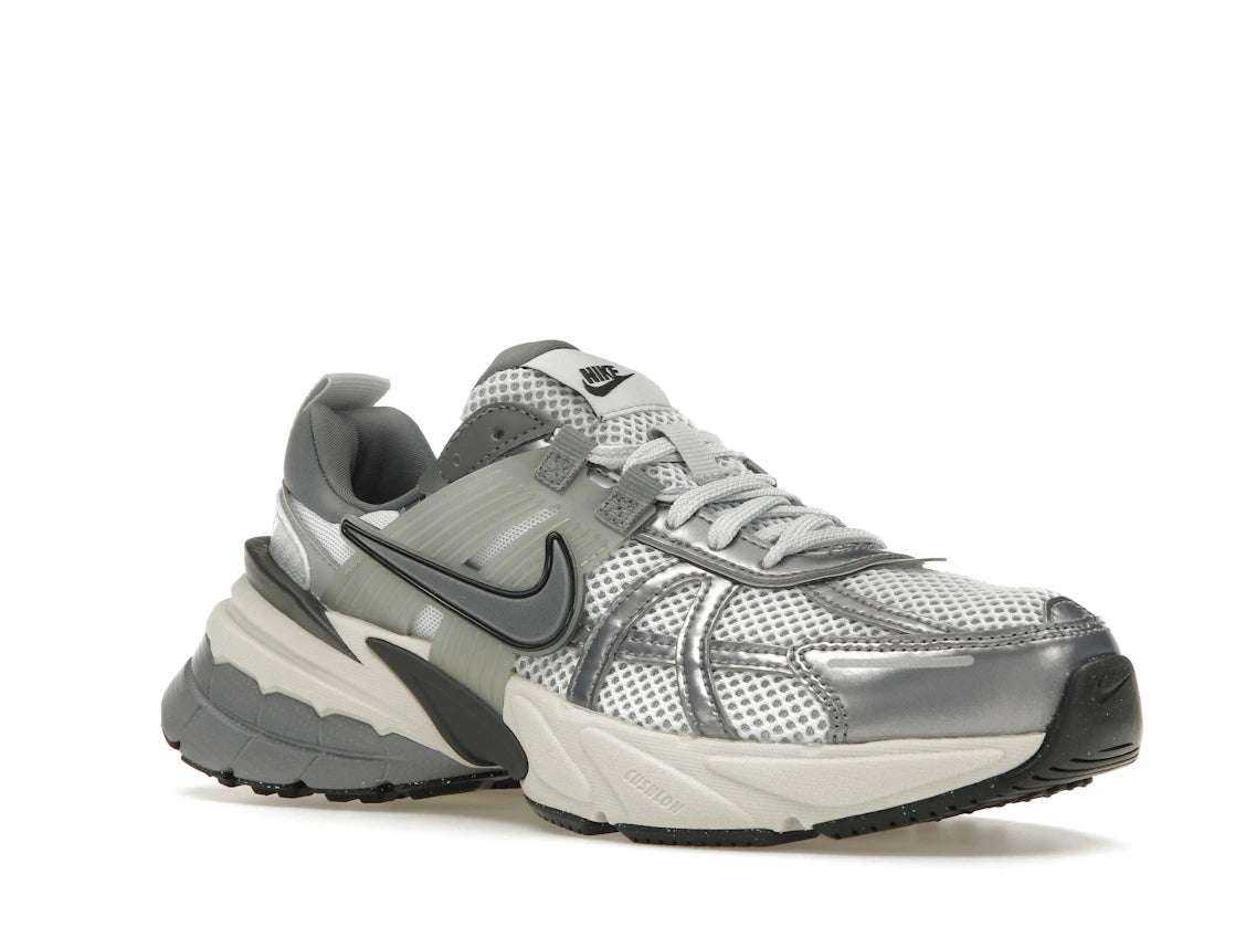 Nike V2K Run Pure Platinum Wolf Grey