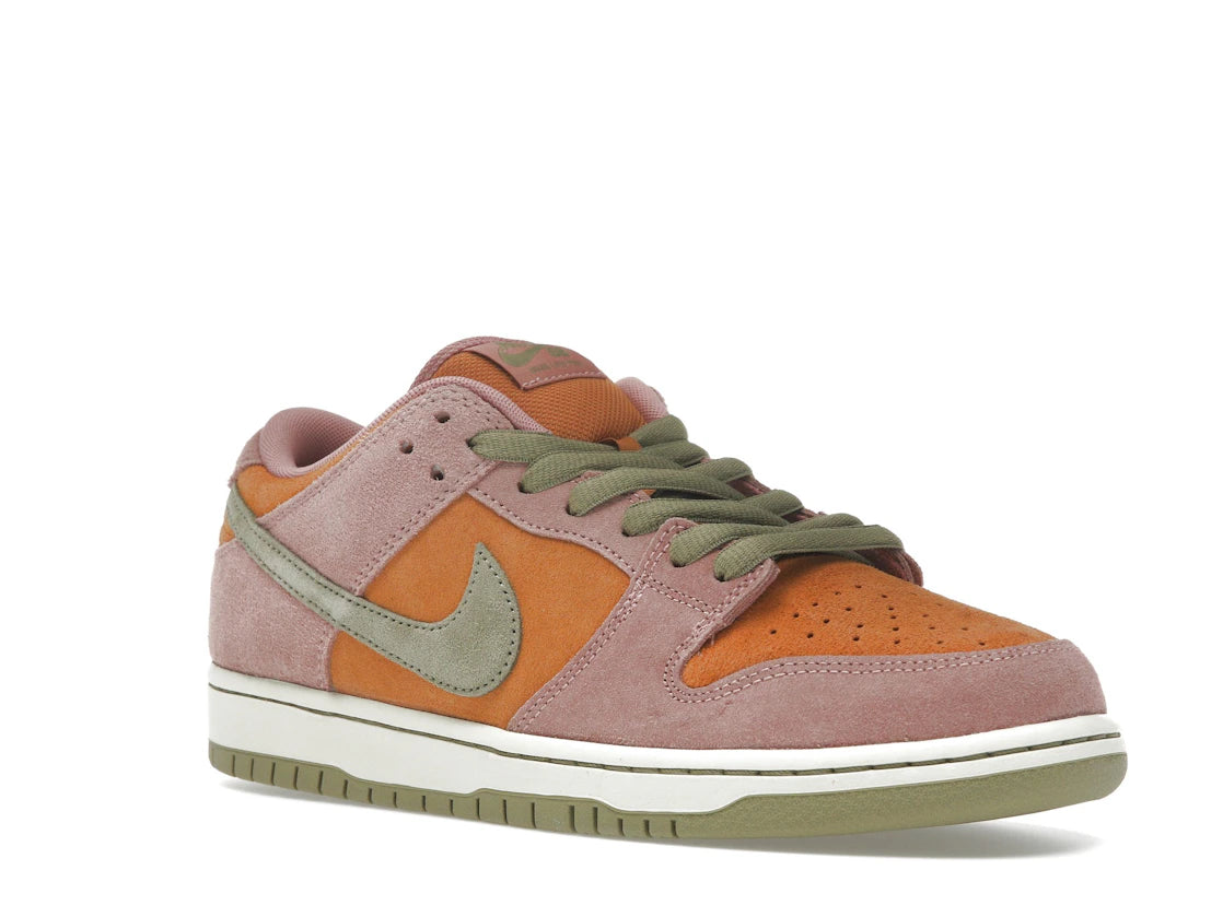 Nike SB Dunk Low Red Stardust