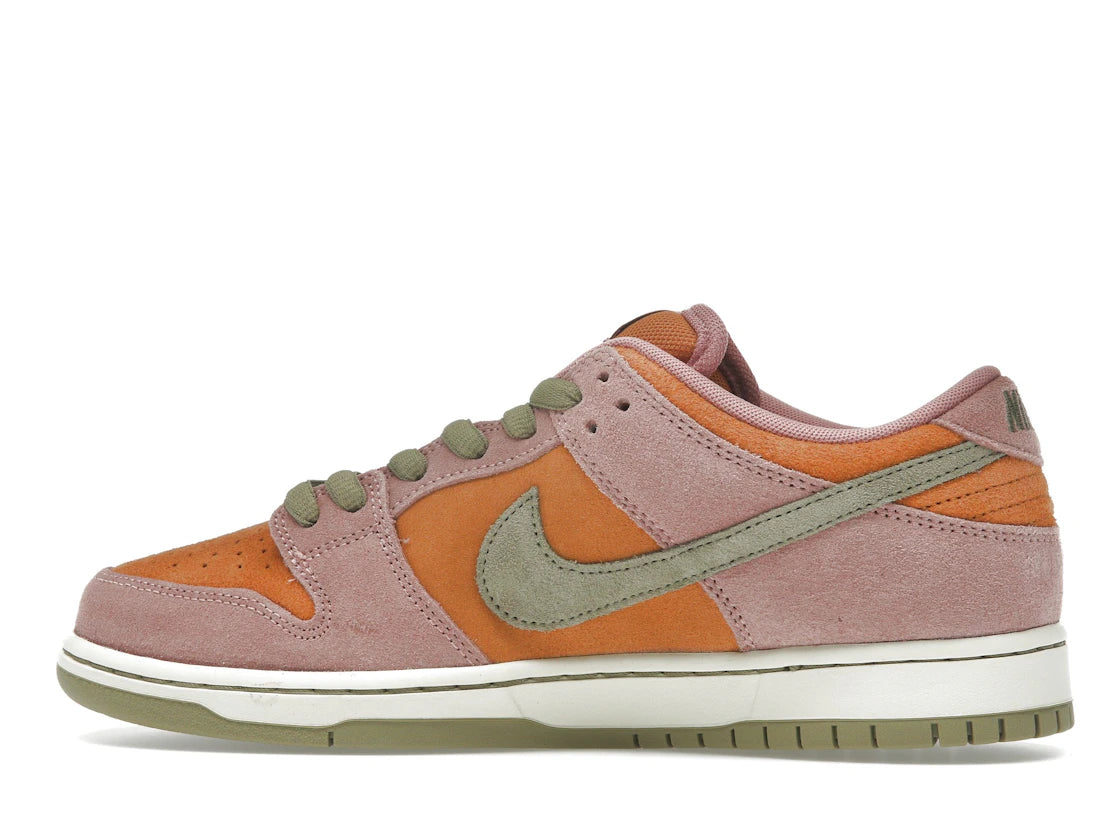 Nike SB Dunk Low Red Stardust