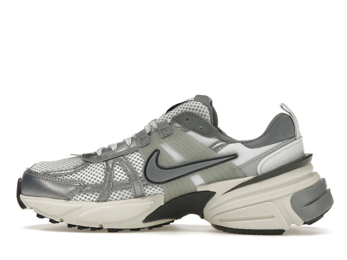 Nike V2K Run Pure Platinum Wolf Grey