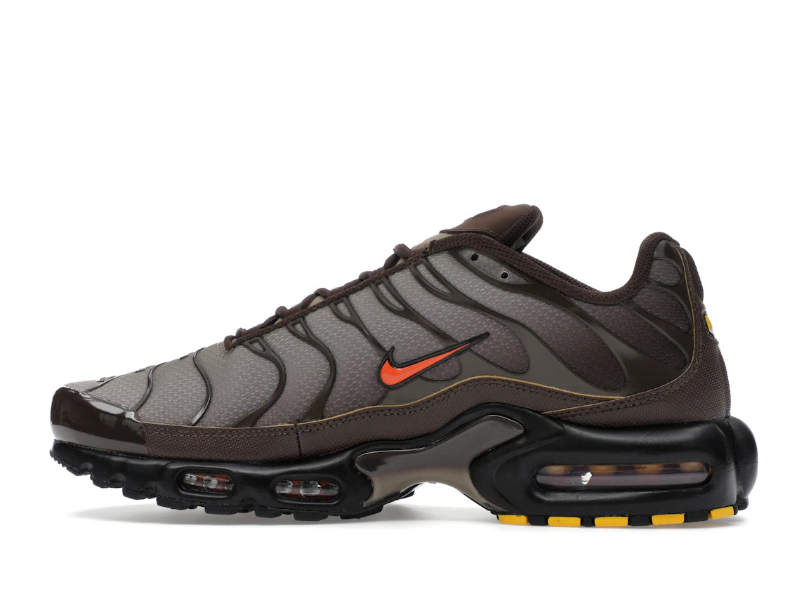 Nike Air Max Plus Baroque Brown Safety Orange