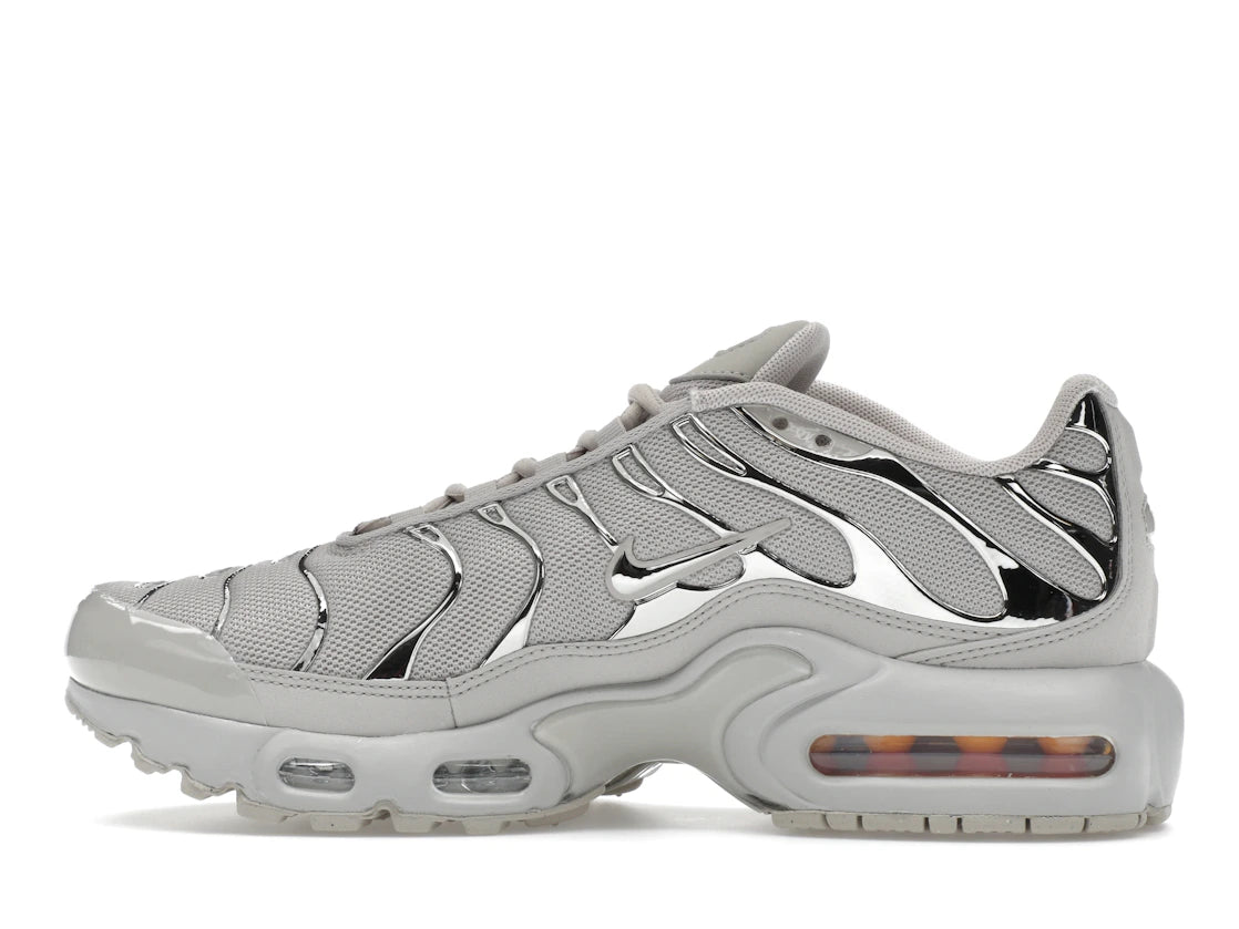 Nike Air Max Plus Light Iron Ore Gym Red Smoke Grey Metallic Silver